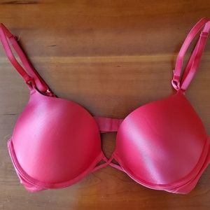 Red Victoria Secret Bombshell Very Sexy Bra 34C